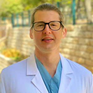 Dr. Gerhard Mundinger - Experienced Facial Feminization Surgeon in Texas